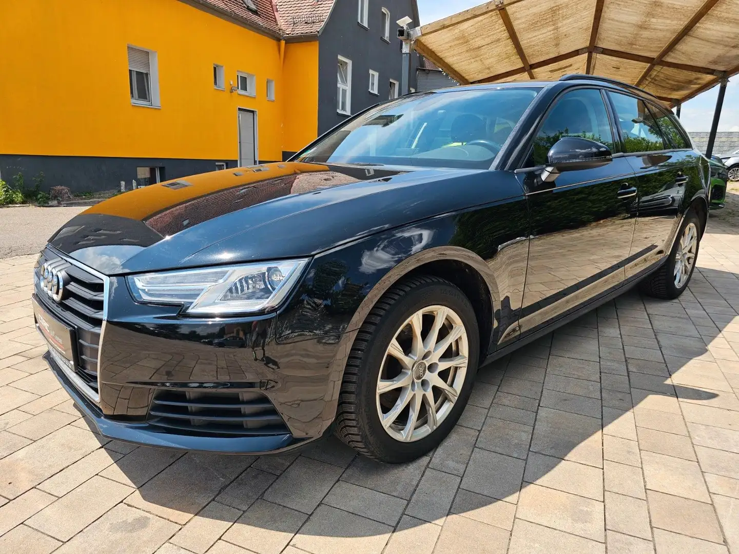 Audi A4 Avant basis Schwarz - 2