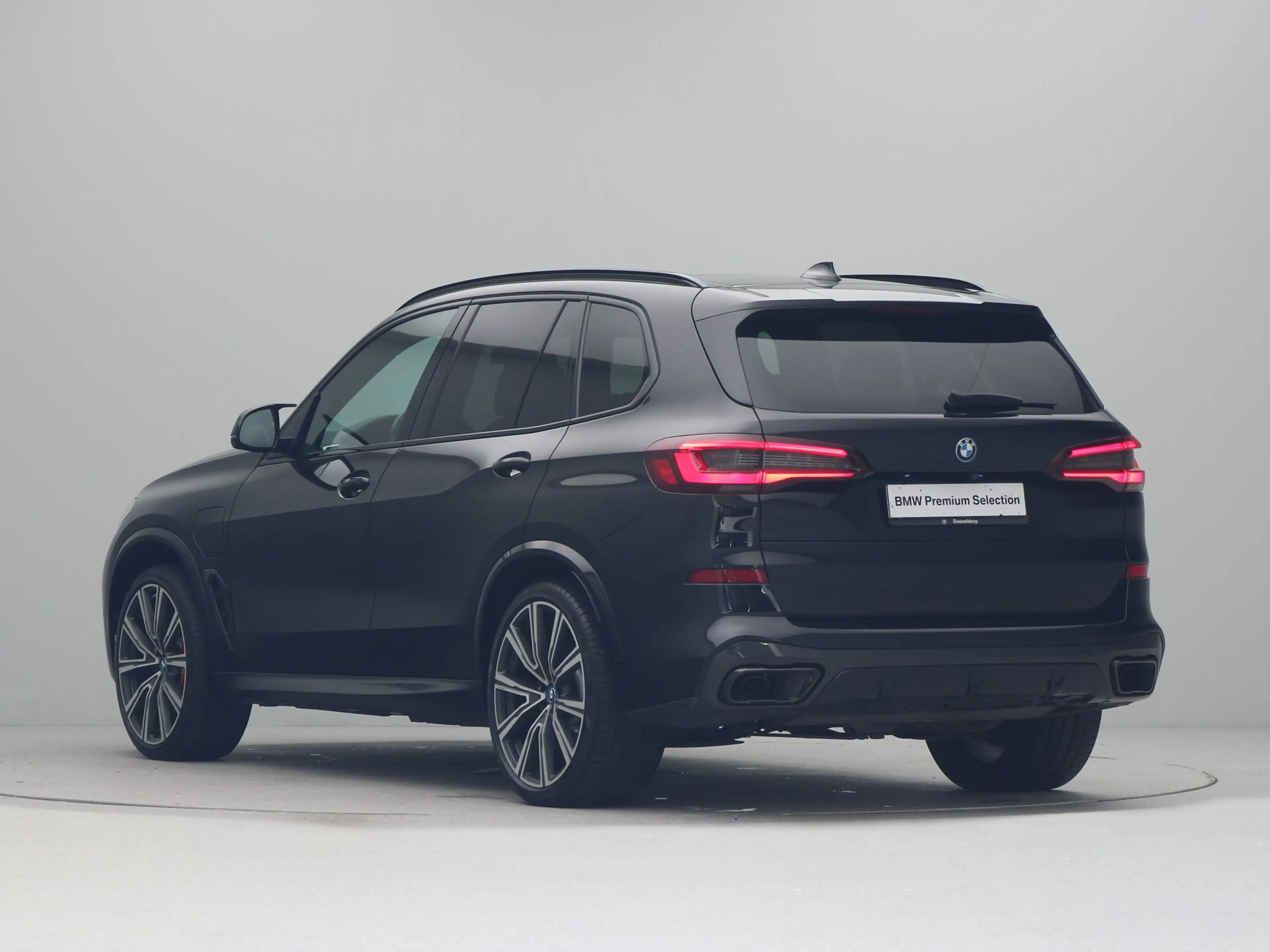 BMW X5 xDrive45e High Executive SoH 97% — photo 11