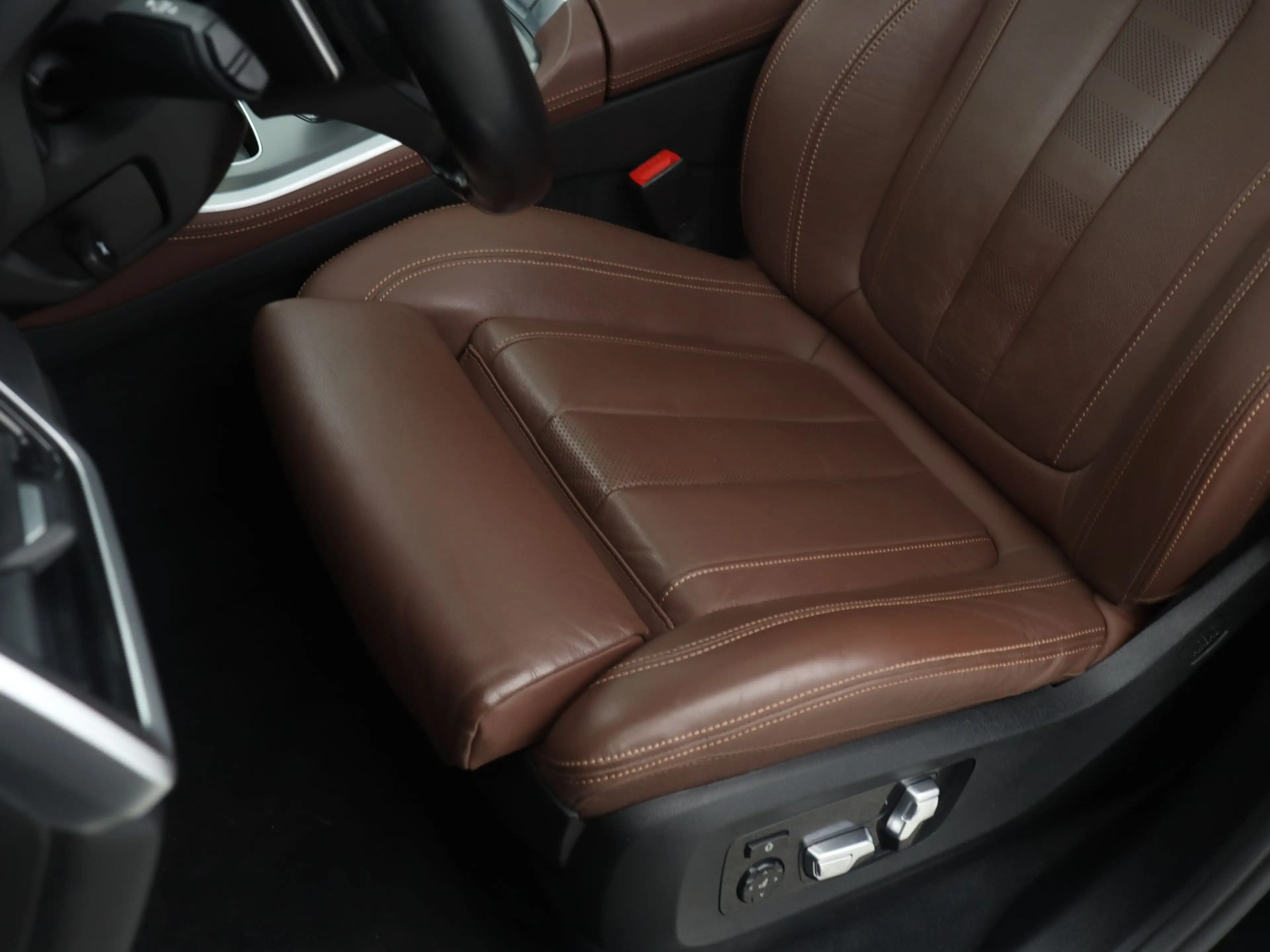 BMW X5 xDrive45e High Executive SoH 97% — photo 14