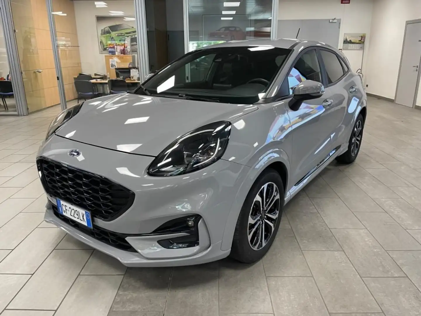 Ford Puma 1.0 ibrida/benzina  125cv.  ST-LINE , Km 38.000 Grigio - 1