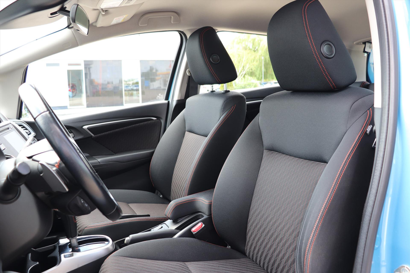 Honda Jazz 1.5 i-VTEC 130pk CVT Dynamic — photo 7
