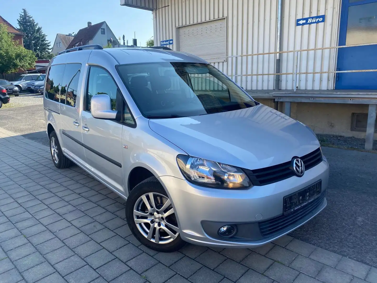 Volkswagen Caddy 1.6 TDI (7-Si.) BMT Maxi Roncalli Edition Argent - 1