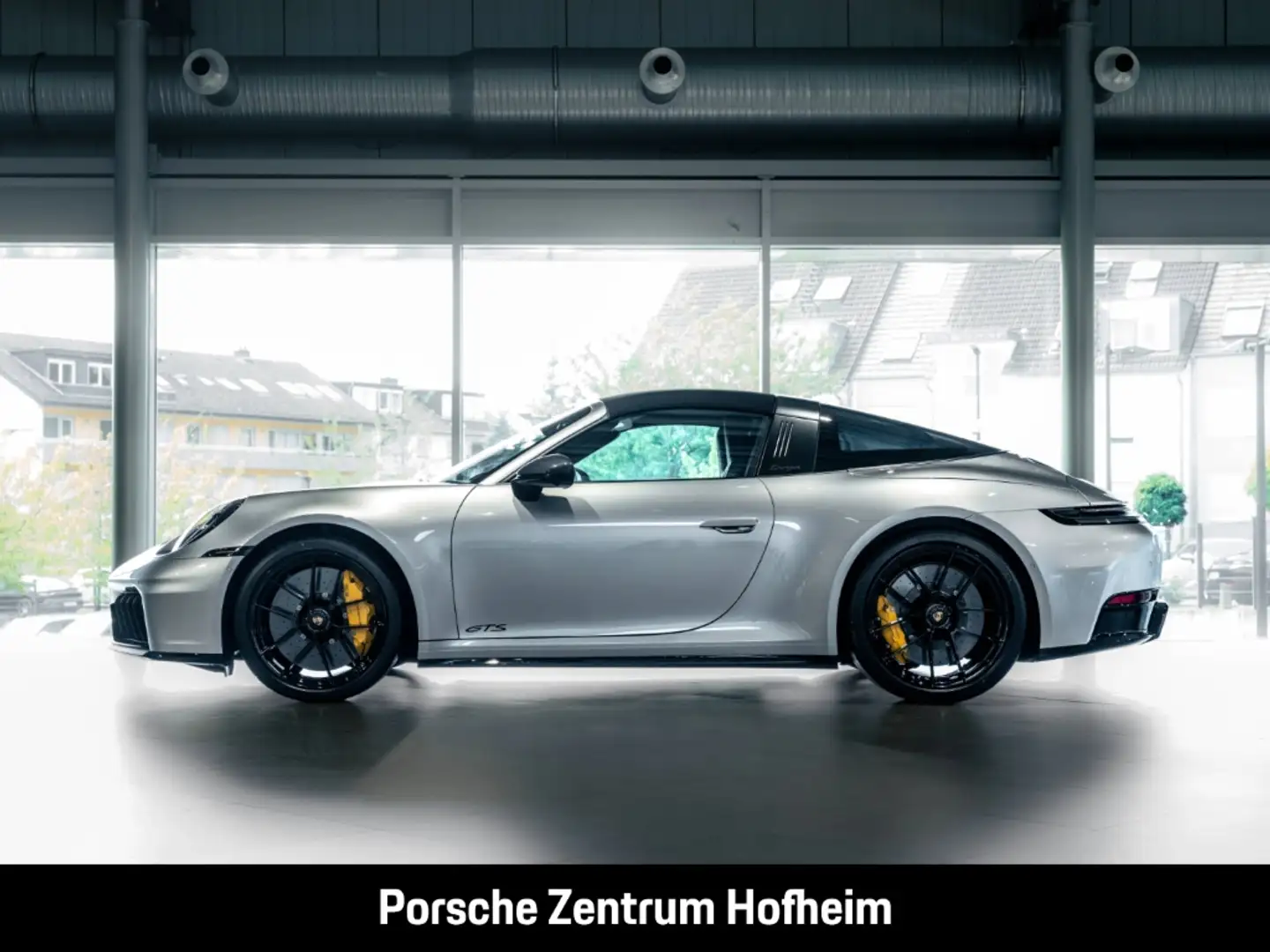 Porsche 992 -2 (911) Targa 4 GTS Plateado - 2