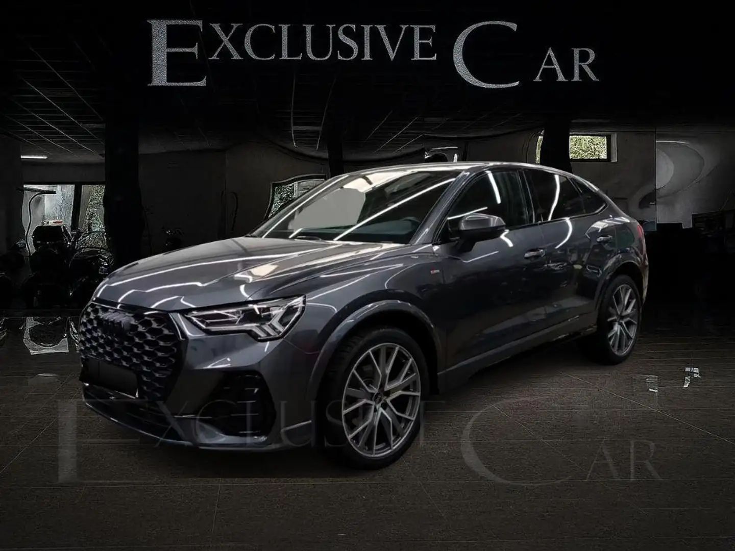 Audi Q3 SPB 35 TFSI S line edition Grau - 1