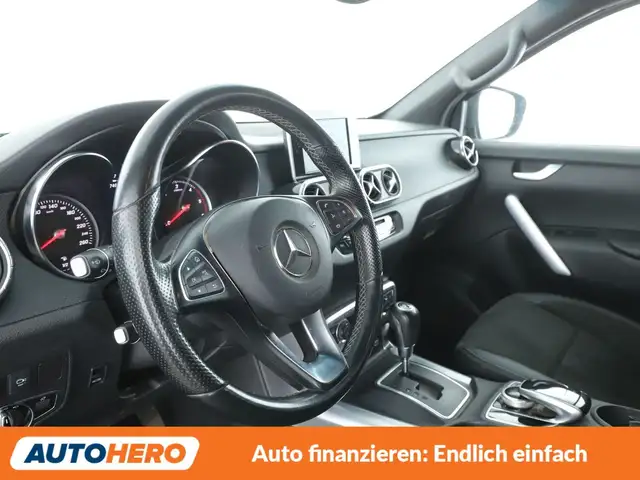 Mercedes-Benz X-Class view 11