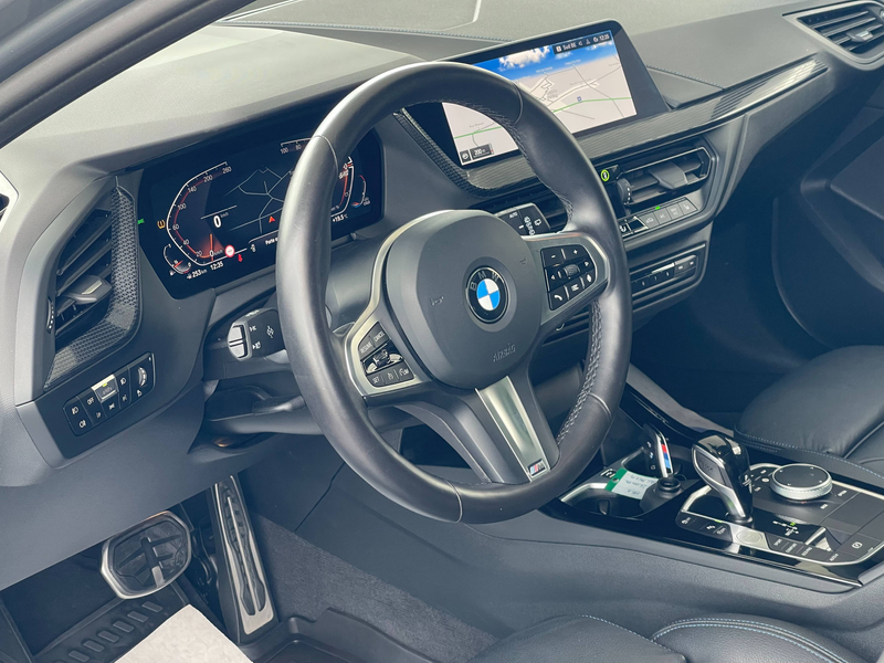 BMW 118 iA ** GARANTIE + PACK M + TOIT PANO + LED + GPS + CUIR *** — photo 13