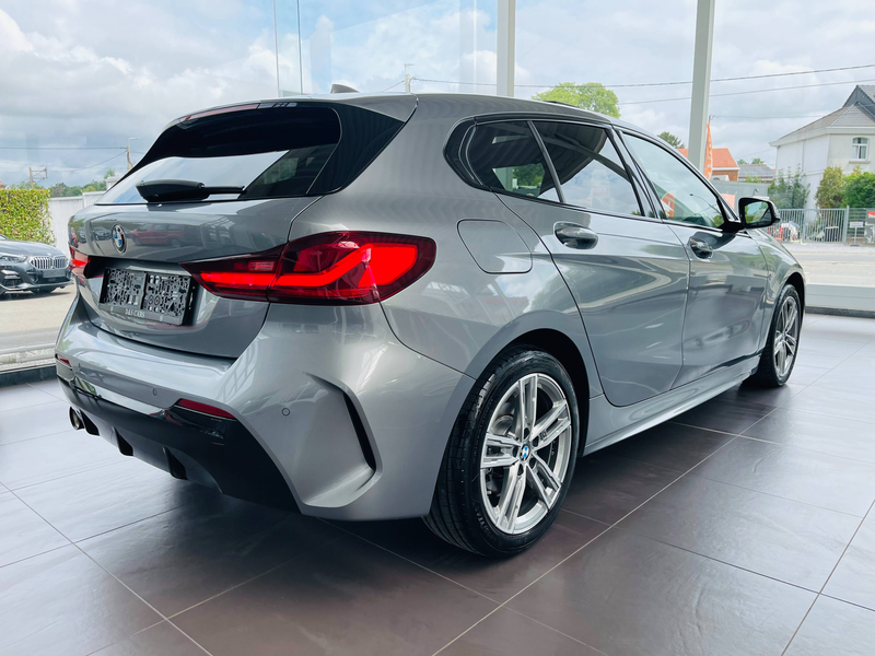 BMW 118 iA ** GARANTIE + PACK M + TOIT PANO + LED + GPS + CUIR *** — photo 5