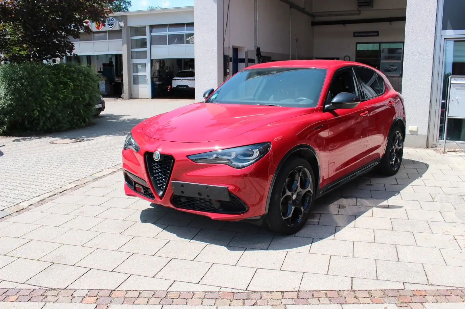 Alfa Romeo Stelvio Competizione Q4 Garantie 06-2027 Rood - 1