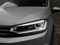 Volkswagen Touran 1.5 TSI / 7ZIT / APP / PSENS +CAM / TREKHAAK Plateado - thumbnail 4