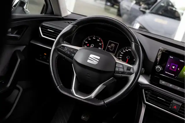 Seat Leon view 8