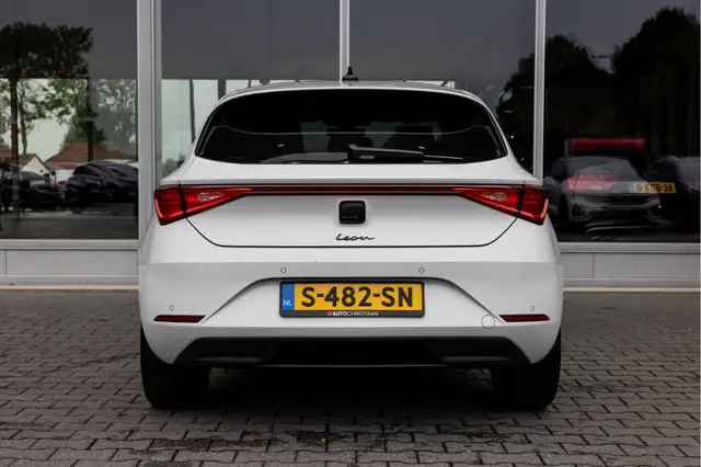 Seat Leon view 4