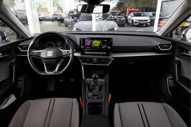 Seat Leon view 6