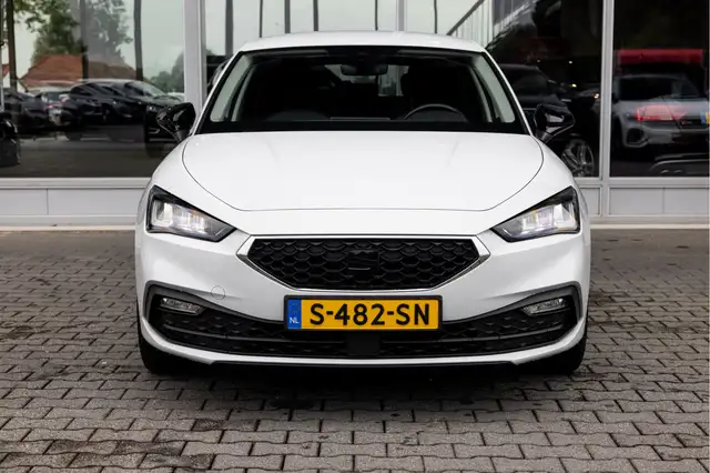 Seat Leon view 3
