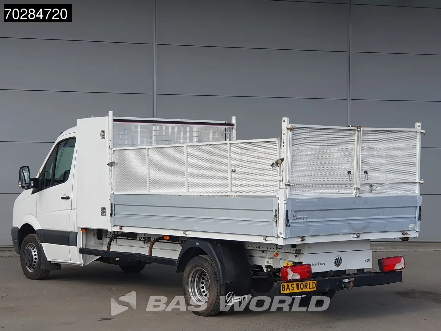 Volkswagen Crafter 136pk Open Laadbak met Kist Dubbellucht 3,5t Trekh Wit - 2