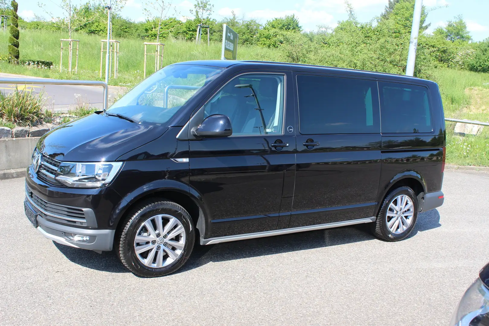 Volkswagen T6 Multivan Multivan PanAmericana 4Motion * 3,99% Rate 399€ Schwarz - 2