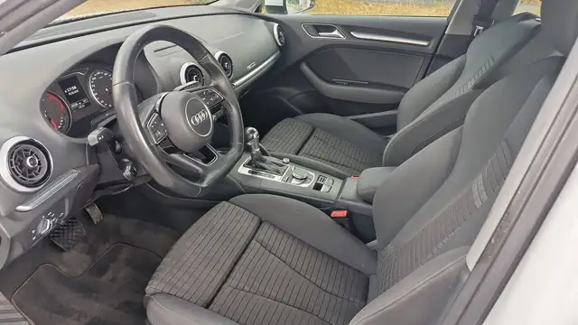 Audi A3 view 8