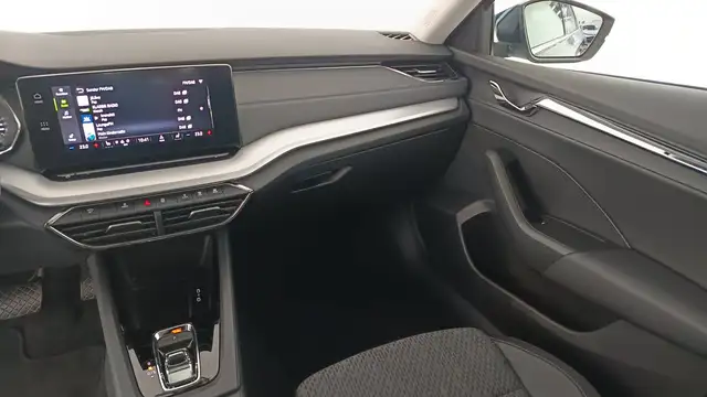 Skoda Octavia view 13