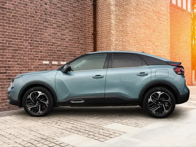 Citroen C4 view 3