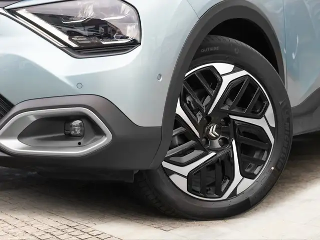 Citroen C4 view 5