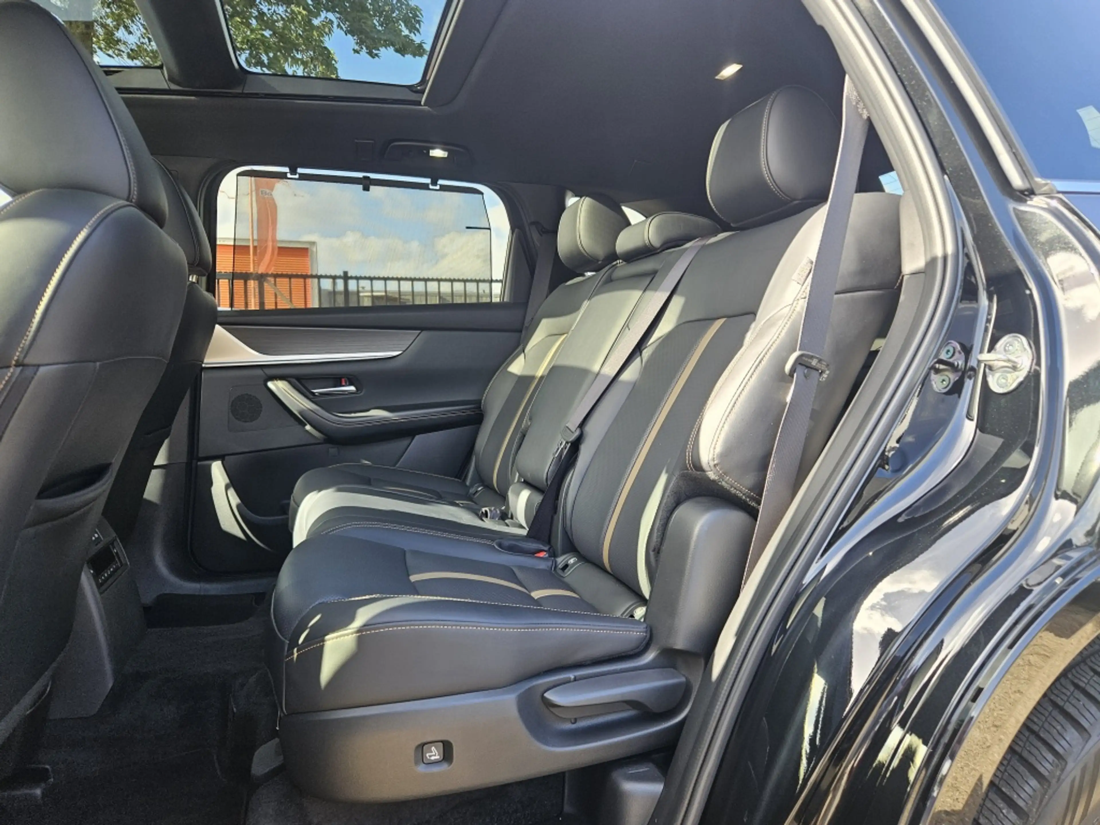 Mazda CX-80 2.5 PHEV Homura Plus — photo 8