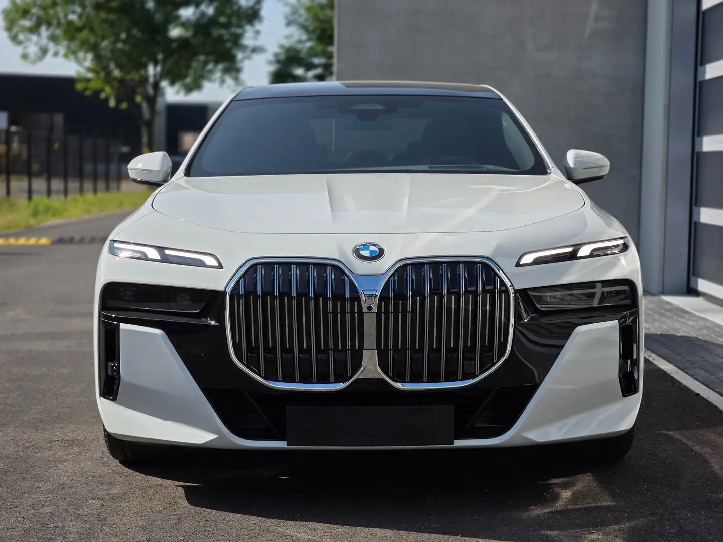 BMW 740 dA xDrive * M-Sport * Full Option * B&W * New Car Blanc - 2