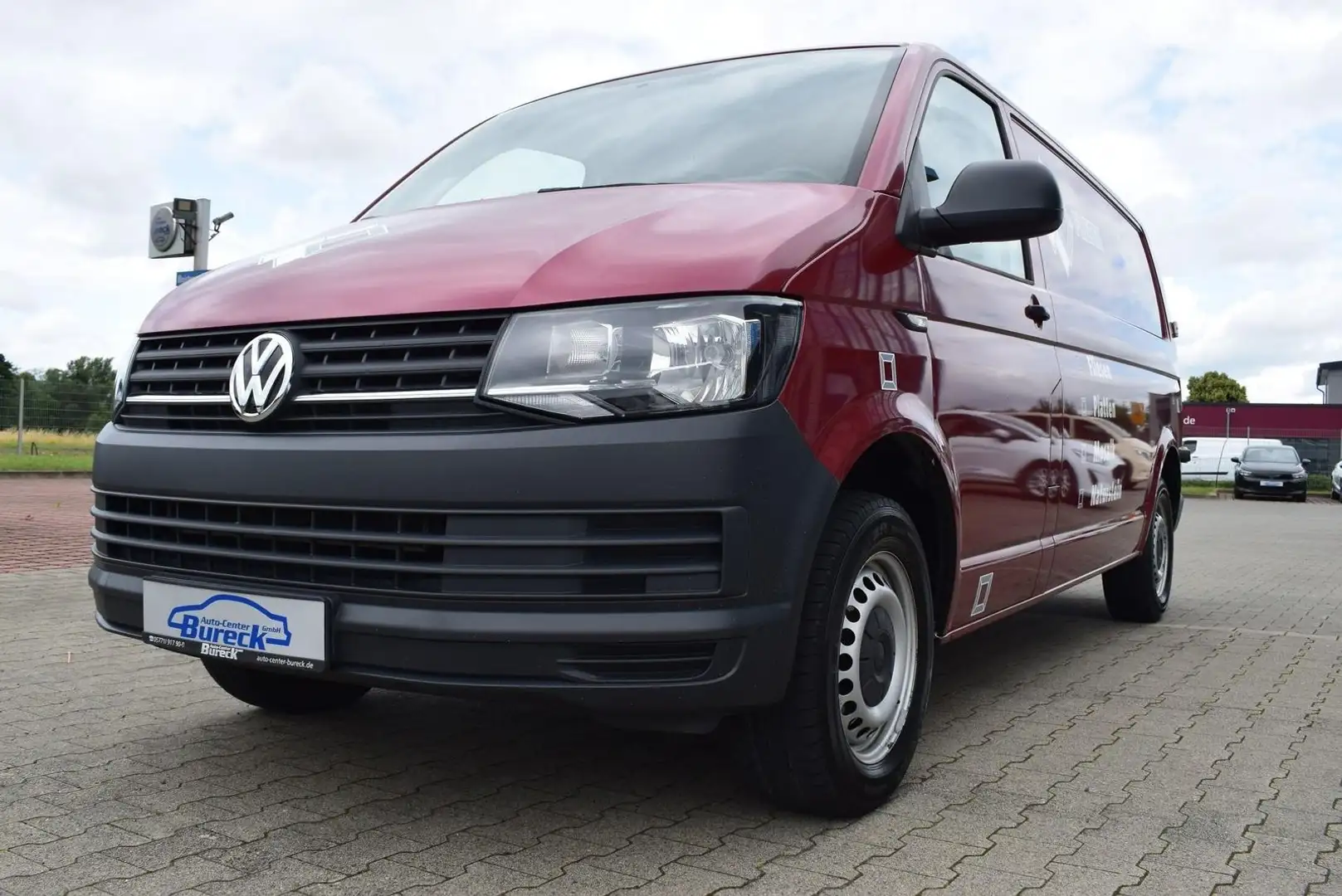 Volkswagen T6 2.0 TDI Lang Klima/Holz/Flügeltüren Rot - 2