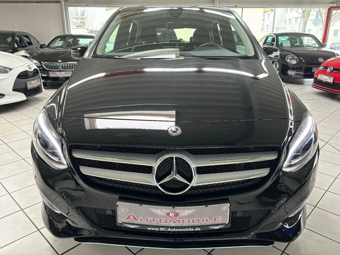 Mercedes-Benz B 220 B -220 4Matic AUTOMATIK LED PDC SHZ KAMERA LEDER Noir - 2