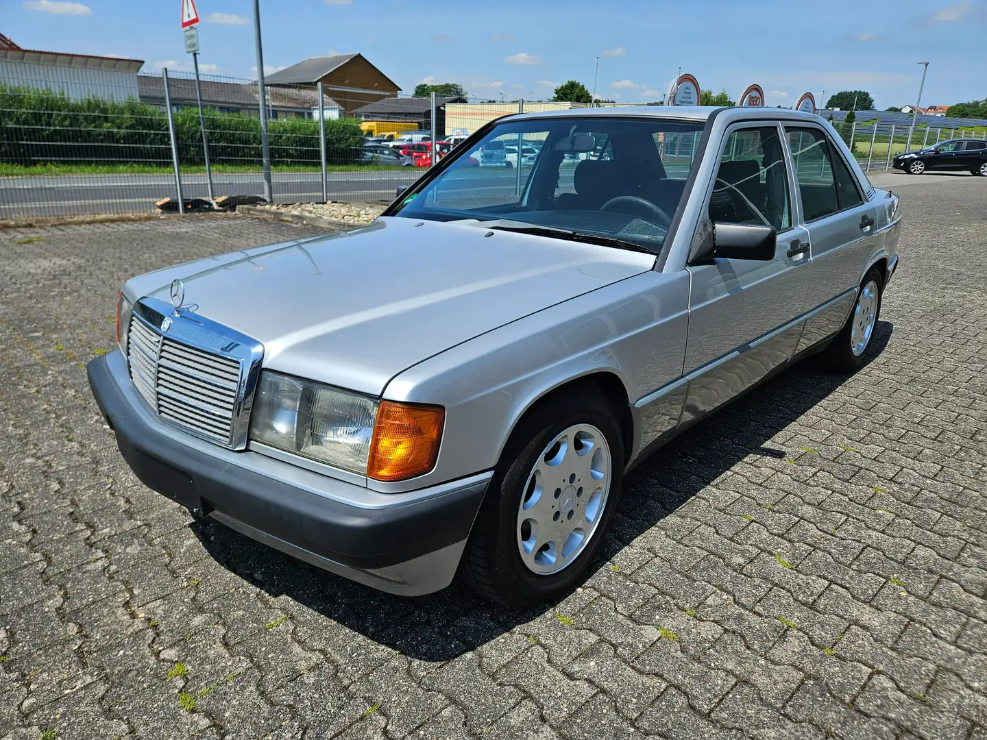 Mercedes-Benz 190 E 1.8 Zilver - 1