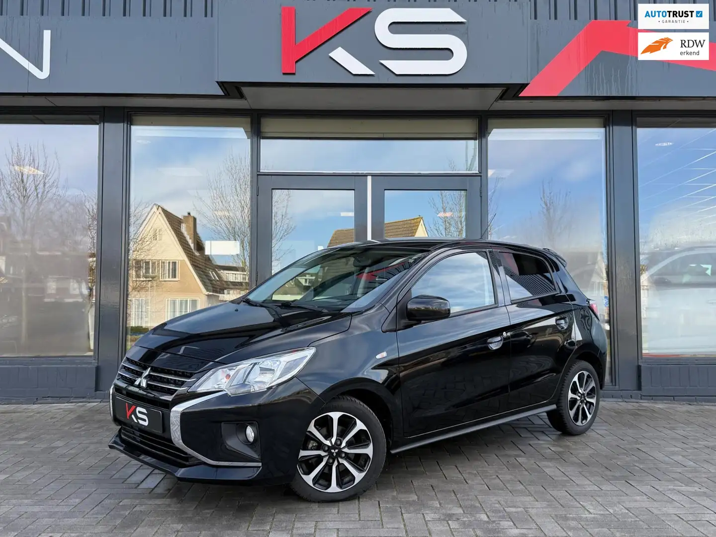 Mitsubishi Space Star 1.2 Intense Automaat Carplay Cruise Schwarz - 1