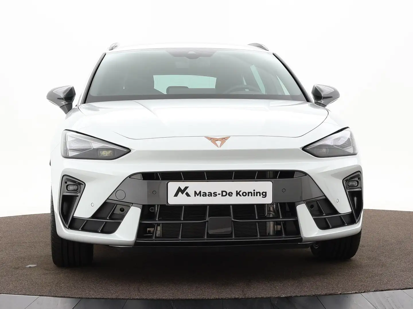 CUPRA Leon Sportstourer 1.5 Tsi 204pk DSG e-Hybrid VZ Perform Wit - 2