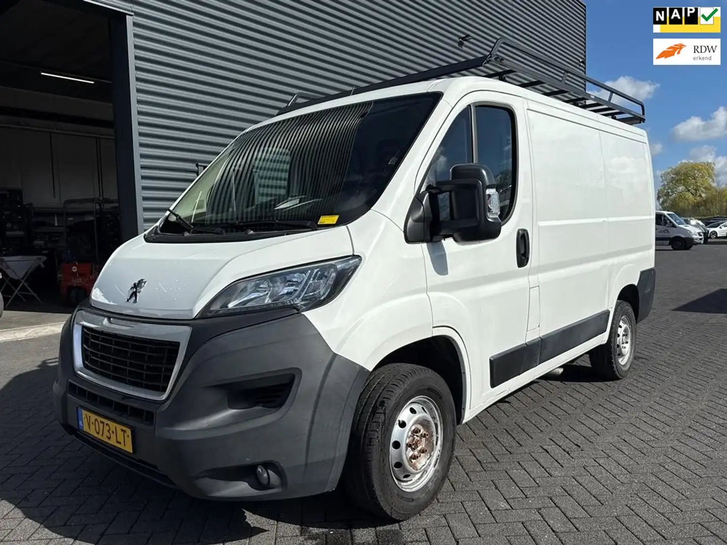 Peugeot Boxer 330 2.0 BlueHDI L1H1 Pro - 1