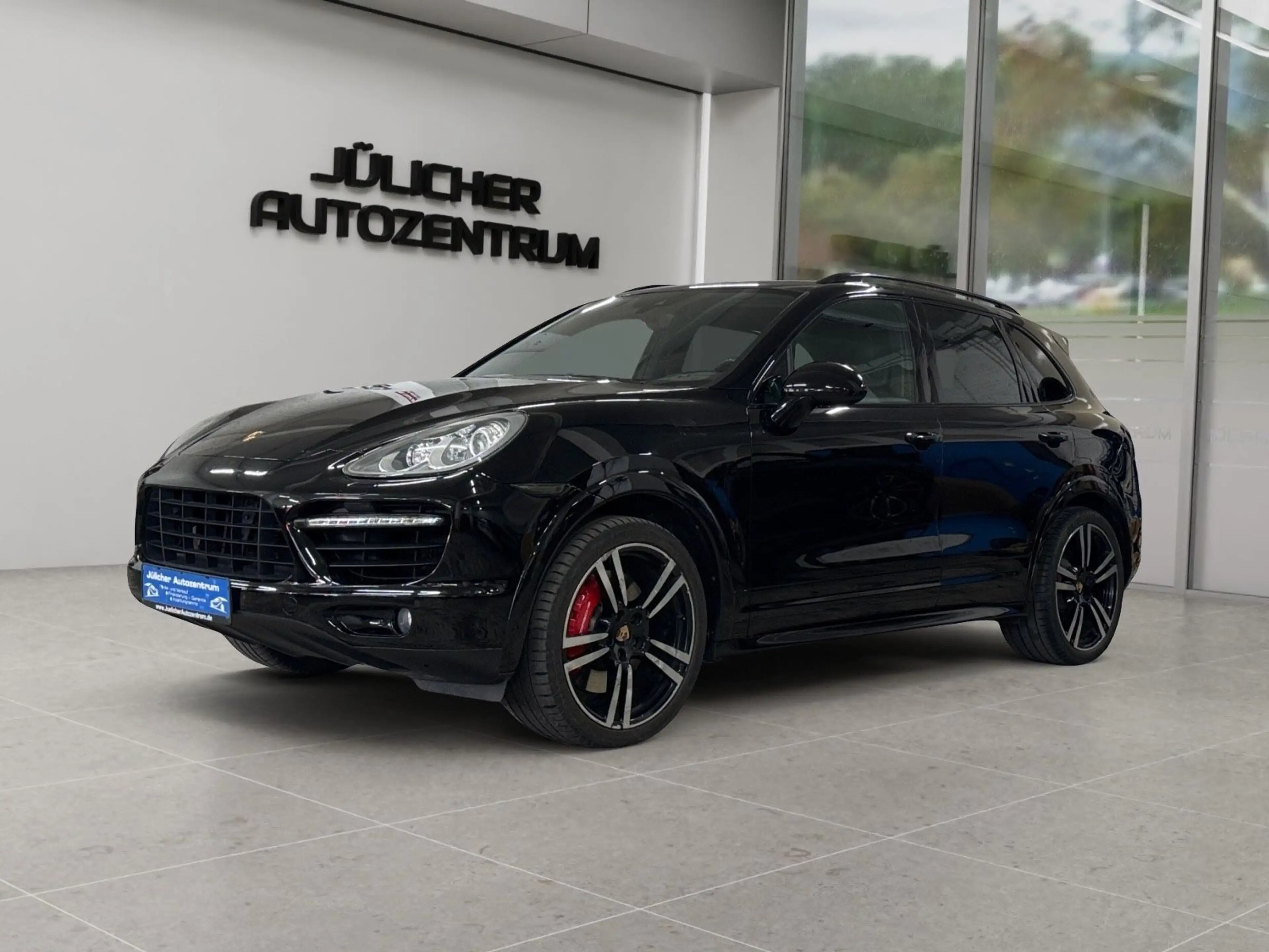 Porsche Cayenne Turbo S Aut., Burmester, Insp. Neu — photo 4