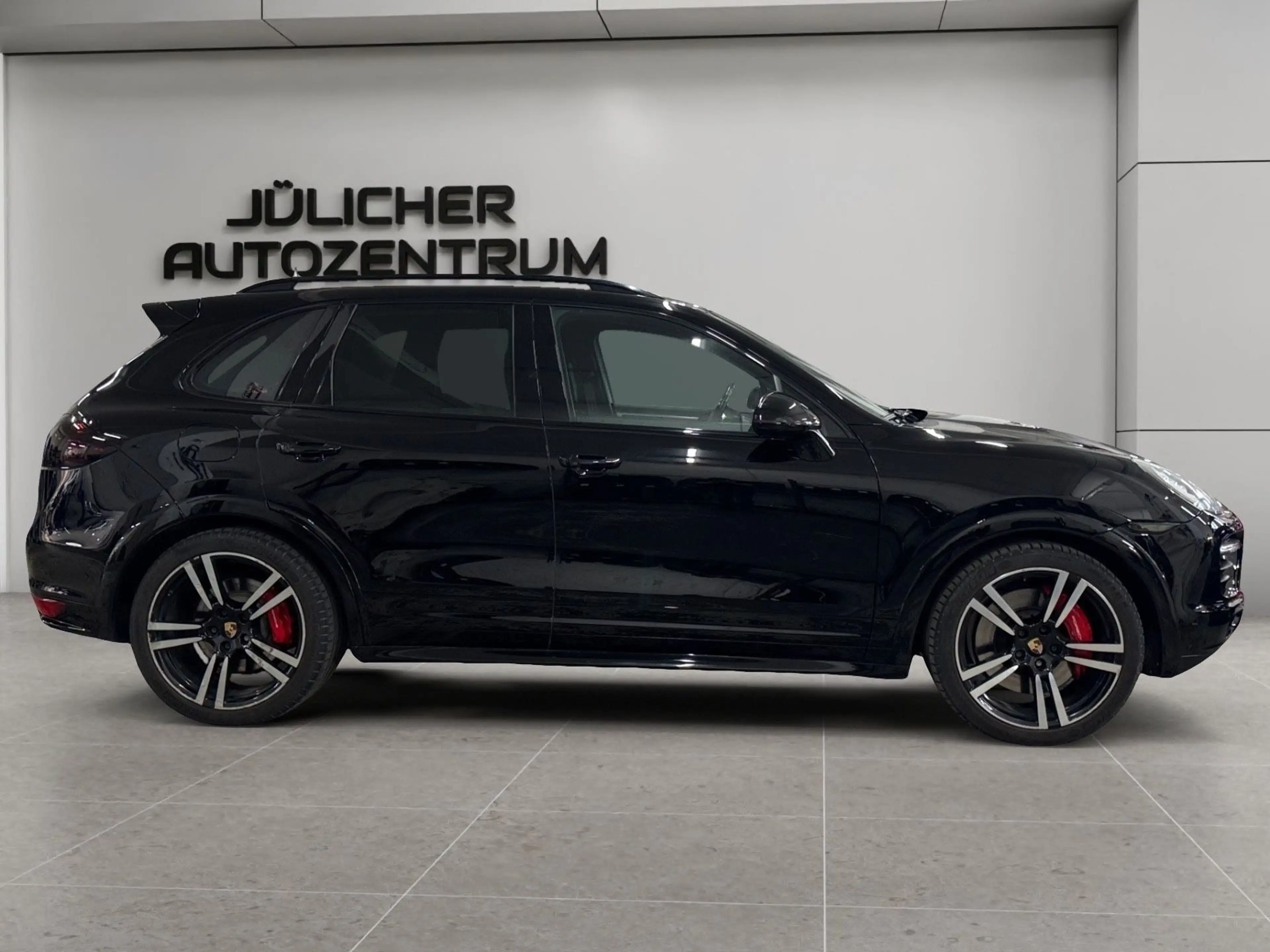 Porsche Cayenne Turbo S Aut., Burmester, Insp. Neu — photo 2