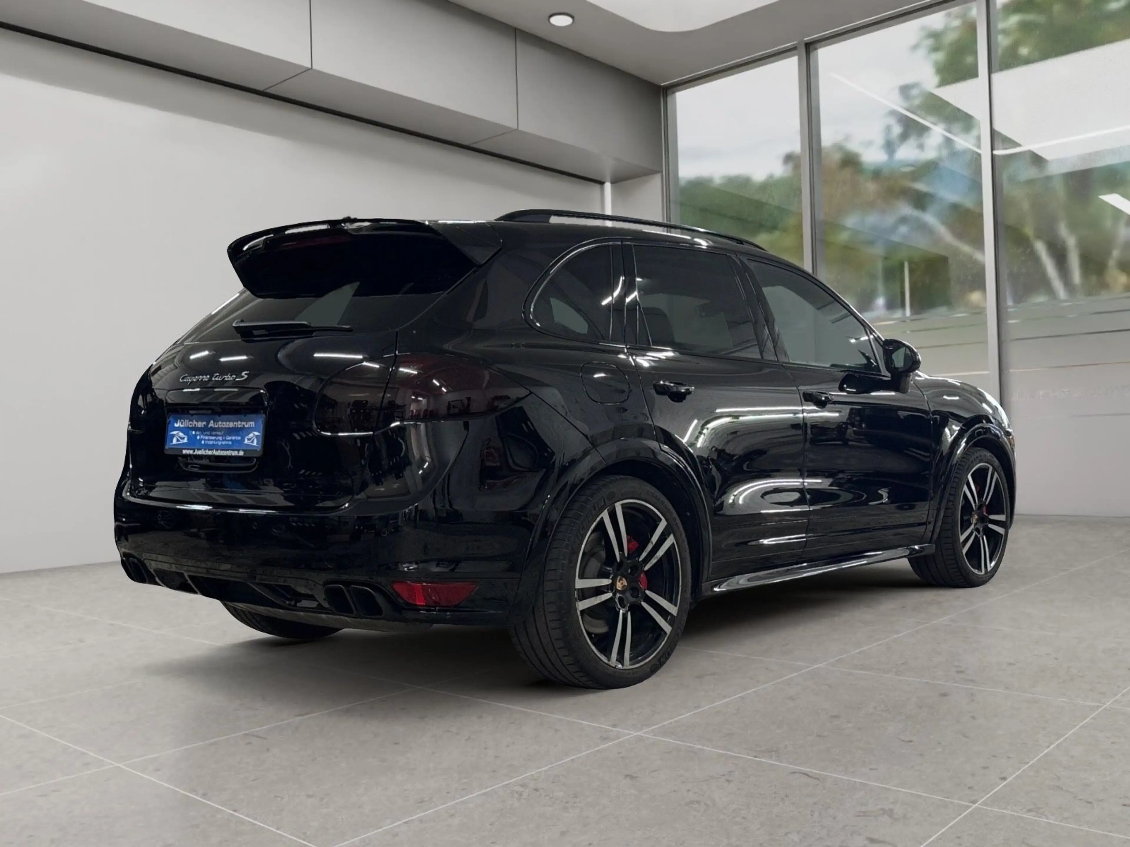 Porsche Cayenne Turbo S Aut., Burmester, Insp. Neu — photo 3