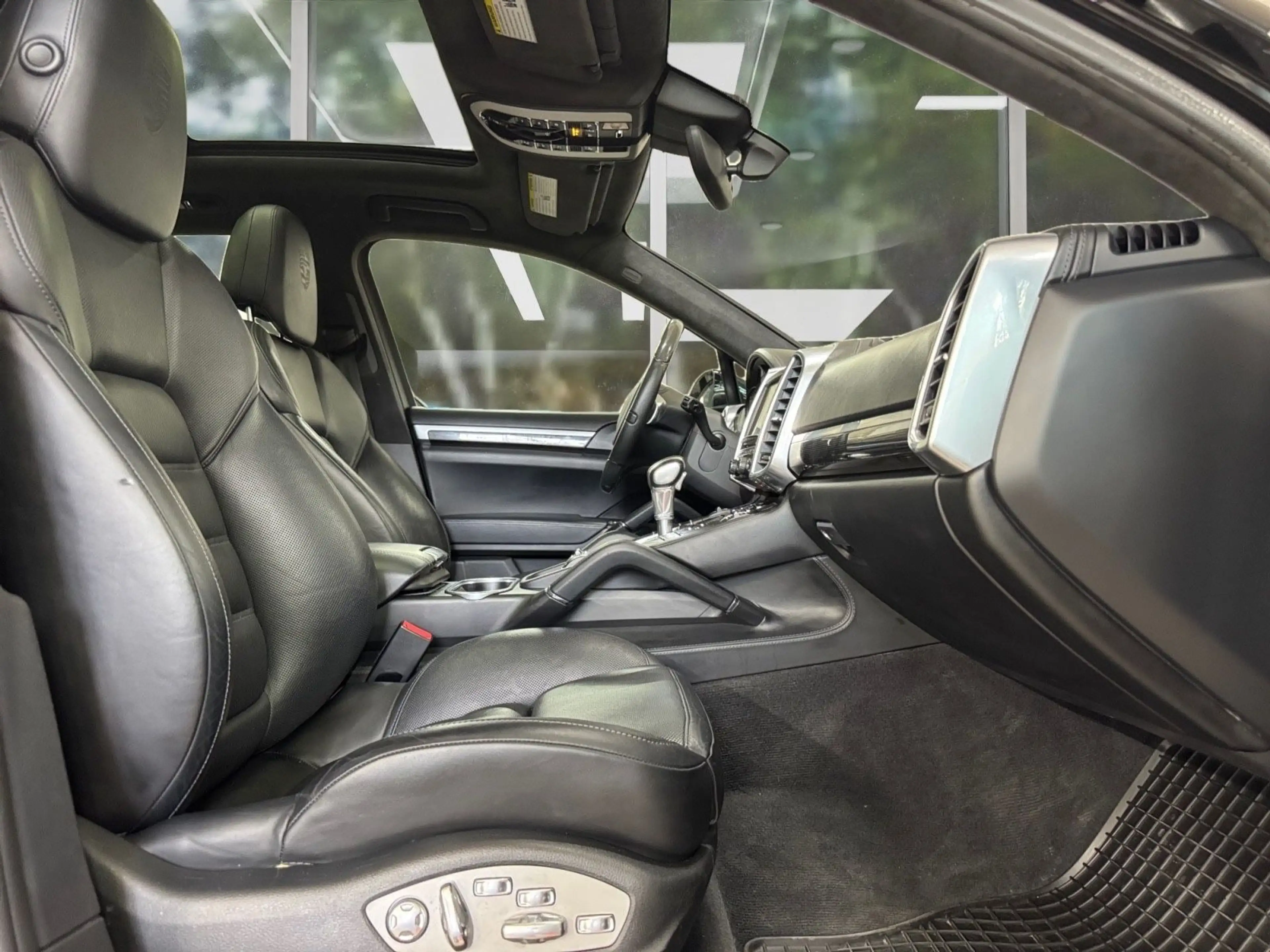 Porsche Cayenne Turbo S Aut., Burmester, Insp. Neu — photo 7