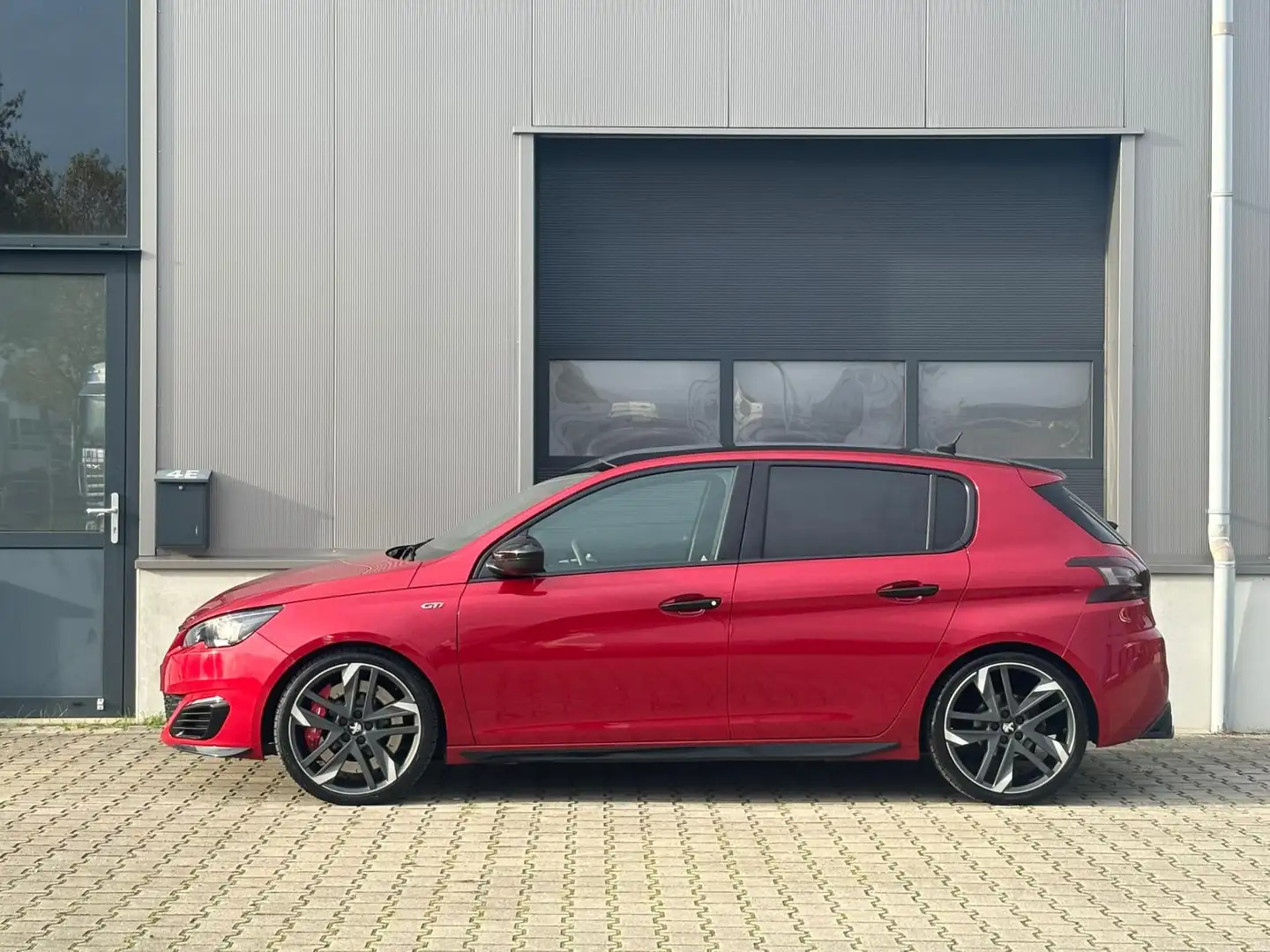 Peugeot 308 1.6 e-THP GTi 270 PK Rouge - 2