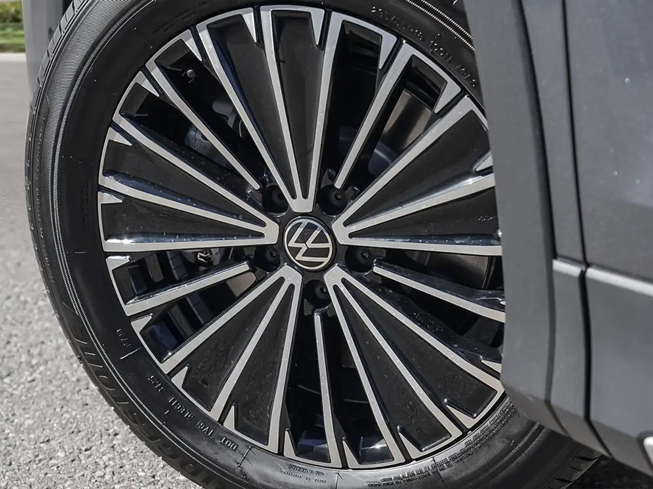 Volkswagen Tiguan снимка Volkswagen Tiguan