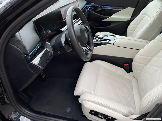BMW M view 10