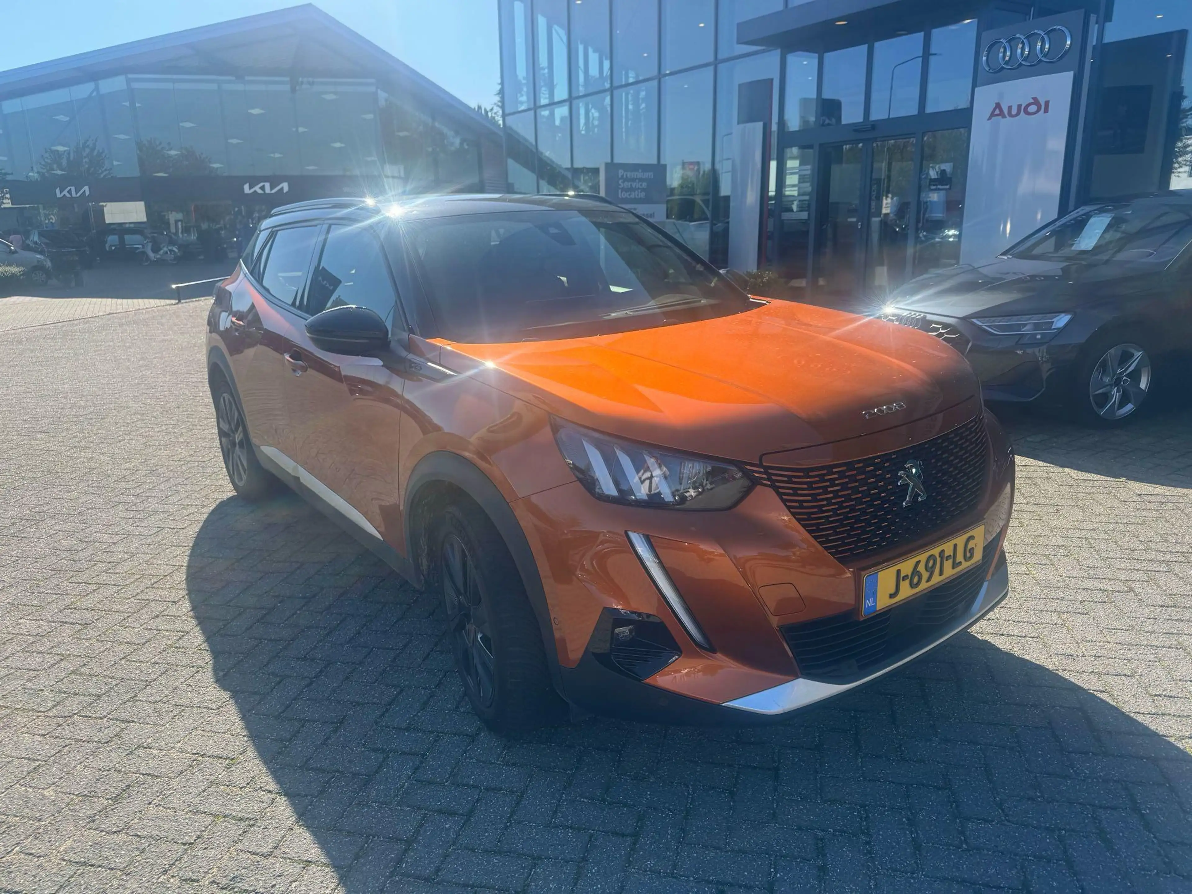 Peugeot e-2008 EV GT 50 kWh — photo 5