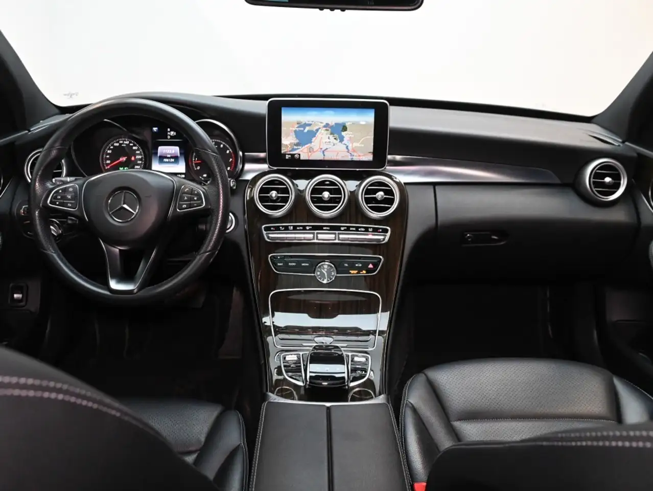 Mercedes-Benz C-Class photo Mercedes-Benz C-Class
