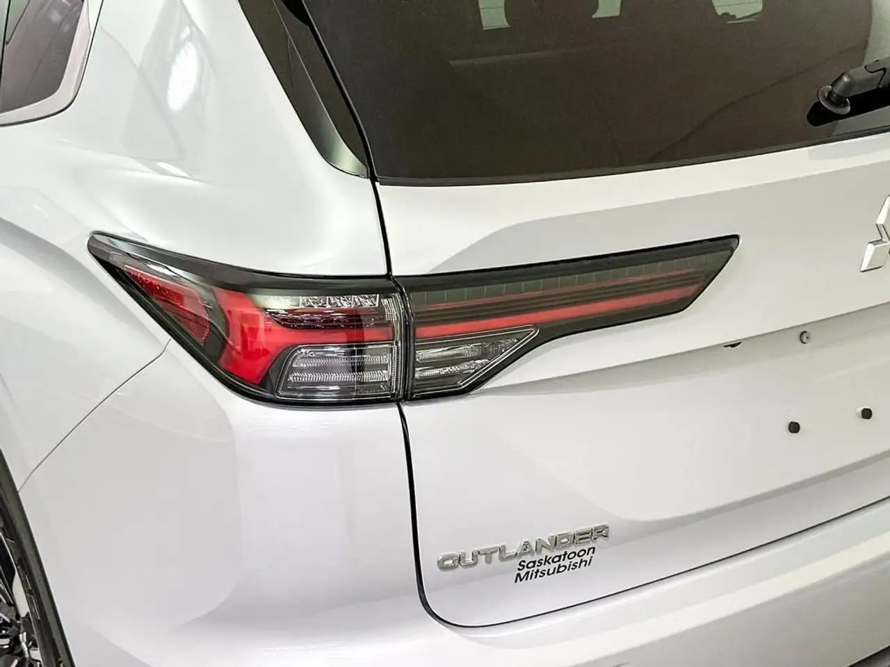Mitsubishi Outlander снимка Mitsubishi Outlander