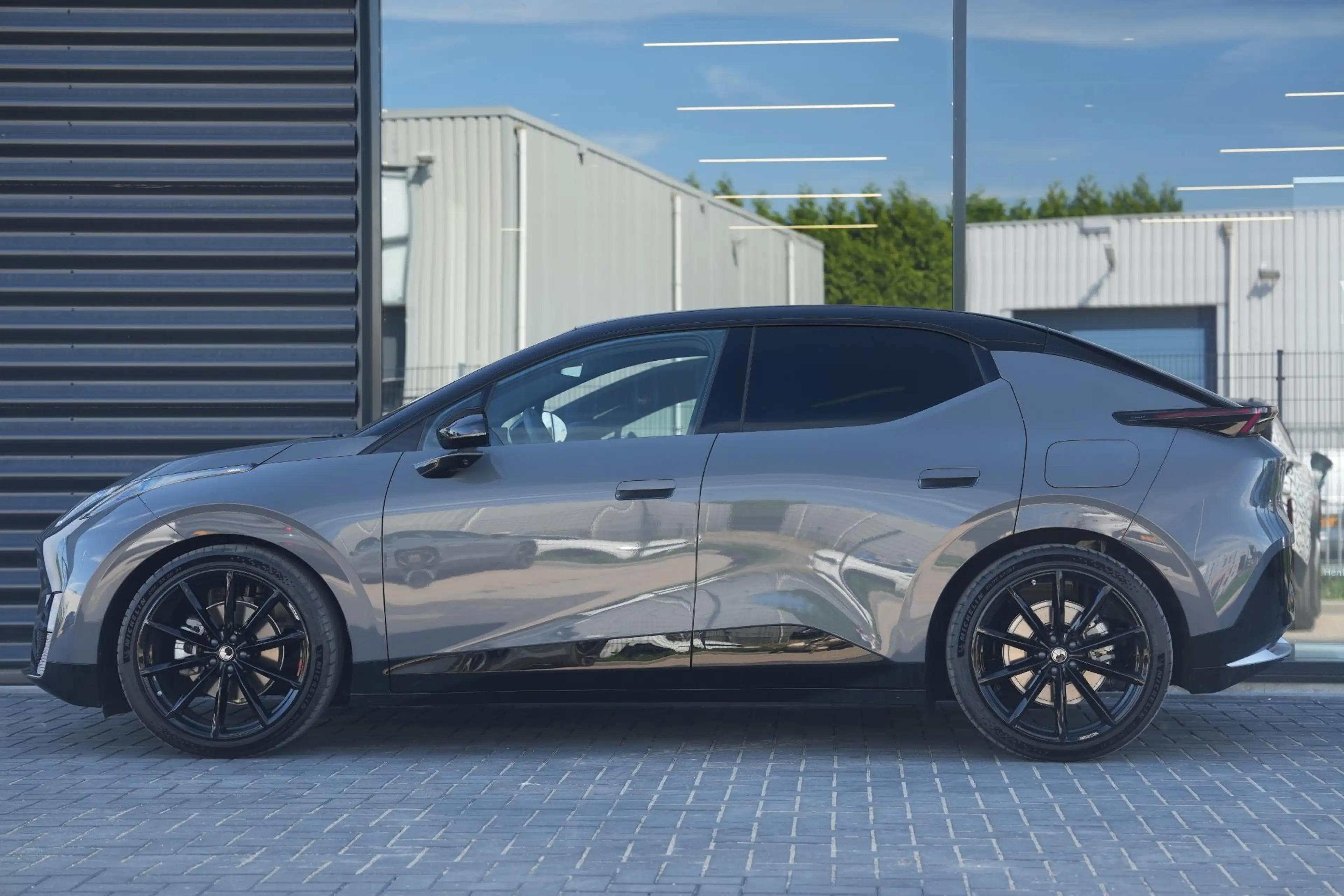 Lynk & Co 02 272PK 66KWh More, HEICO 21" Wielen, HEICO Verlagin — photo 6