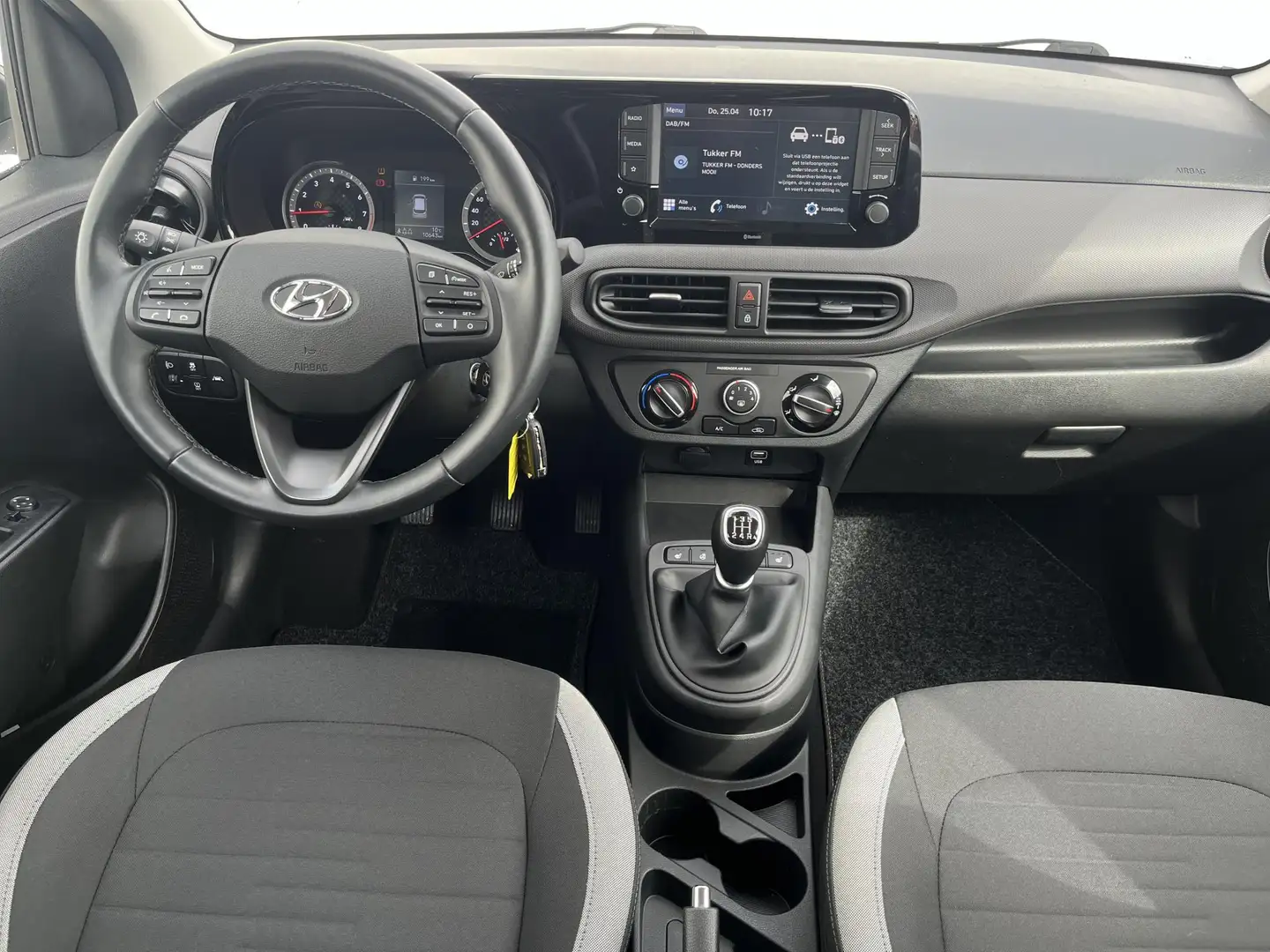 Hyundai i10 1.0 Comfort 5-zits / 16" Lichtmetalen velgen / App Wit - 2