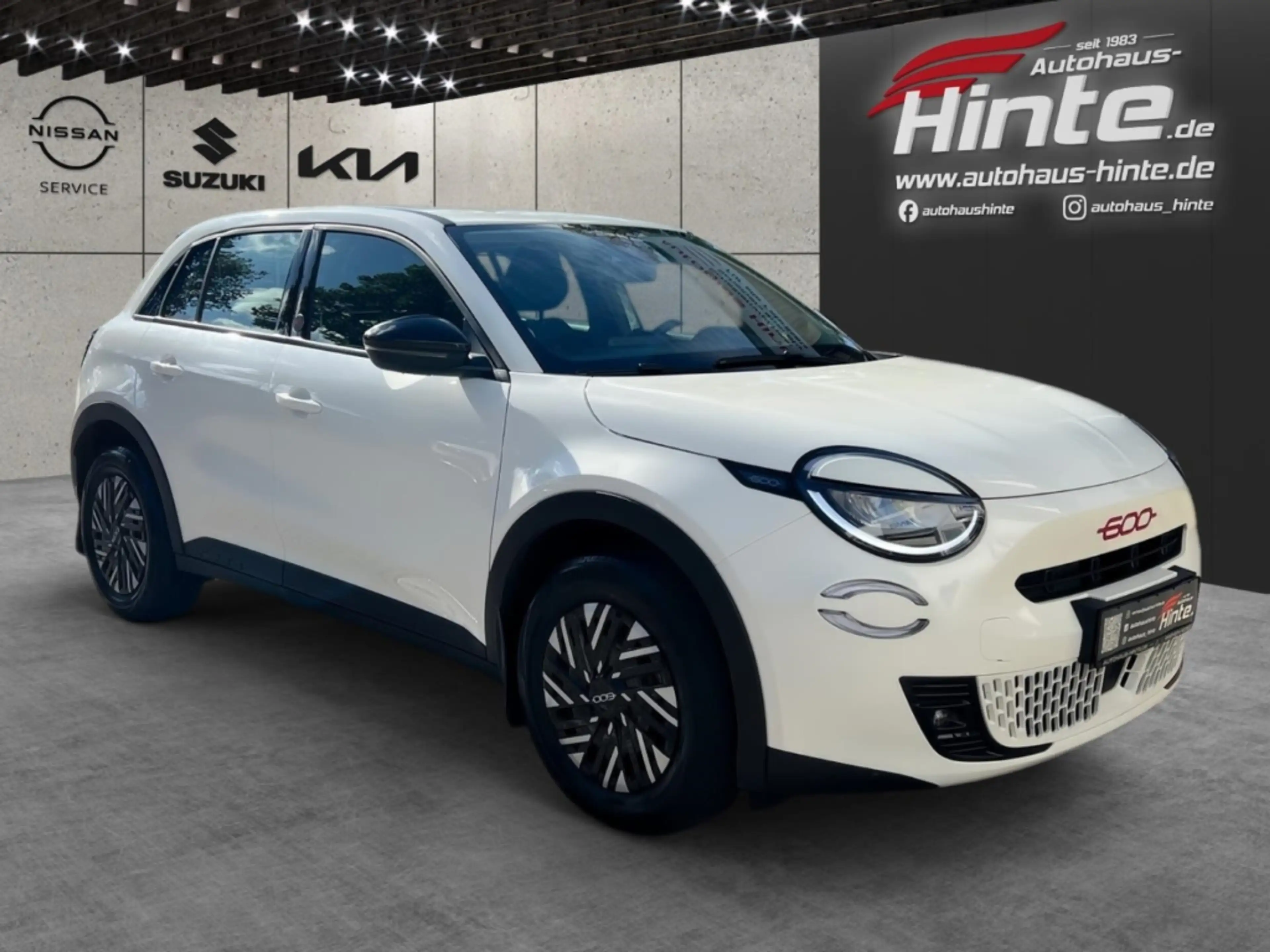 Fiat 600 e 115 kW Red, Carplay, Klimaautomatik, Sitzheizung — photo 3