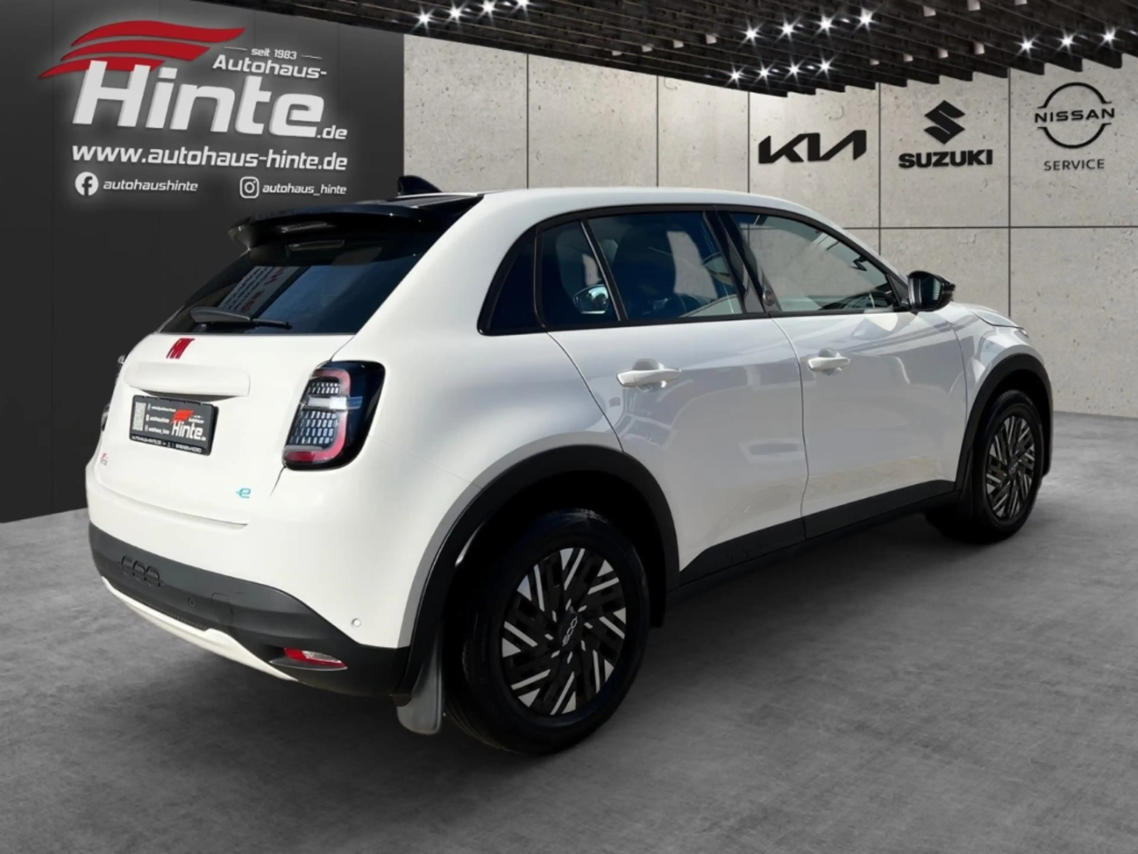 Fiat 600 e 115 kW Red, Carplay, Klimaautomatik, Sitzheizung — photo 6