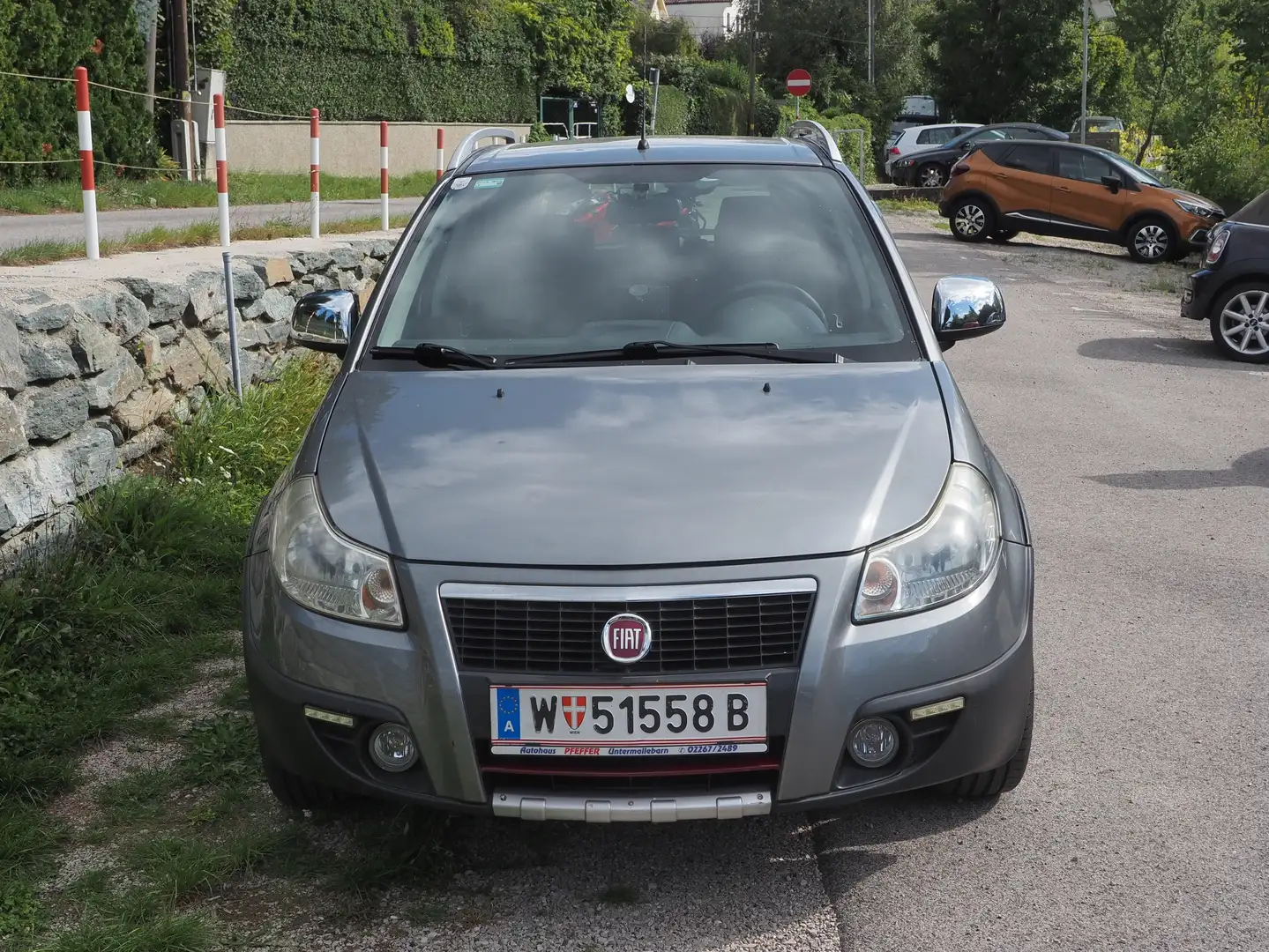 Fiat Sedici Sedici 1,6 16V Emotion Allrad Grau - 1
