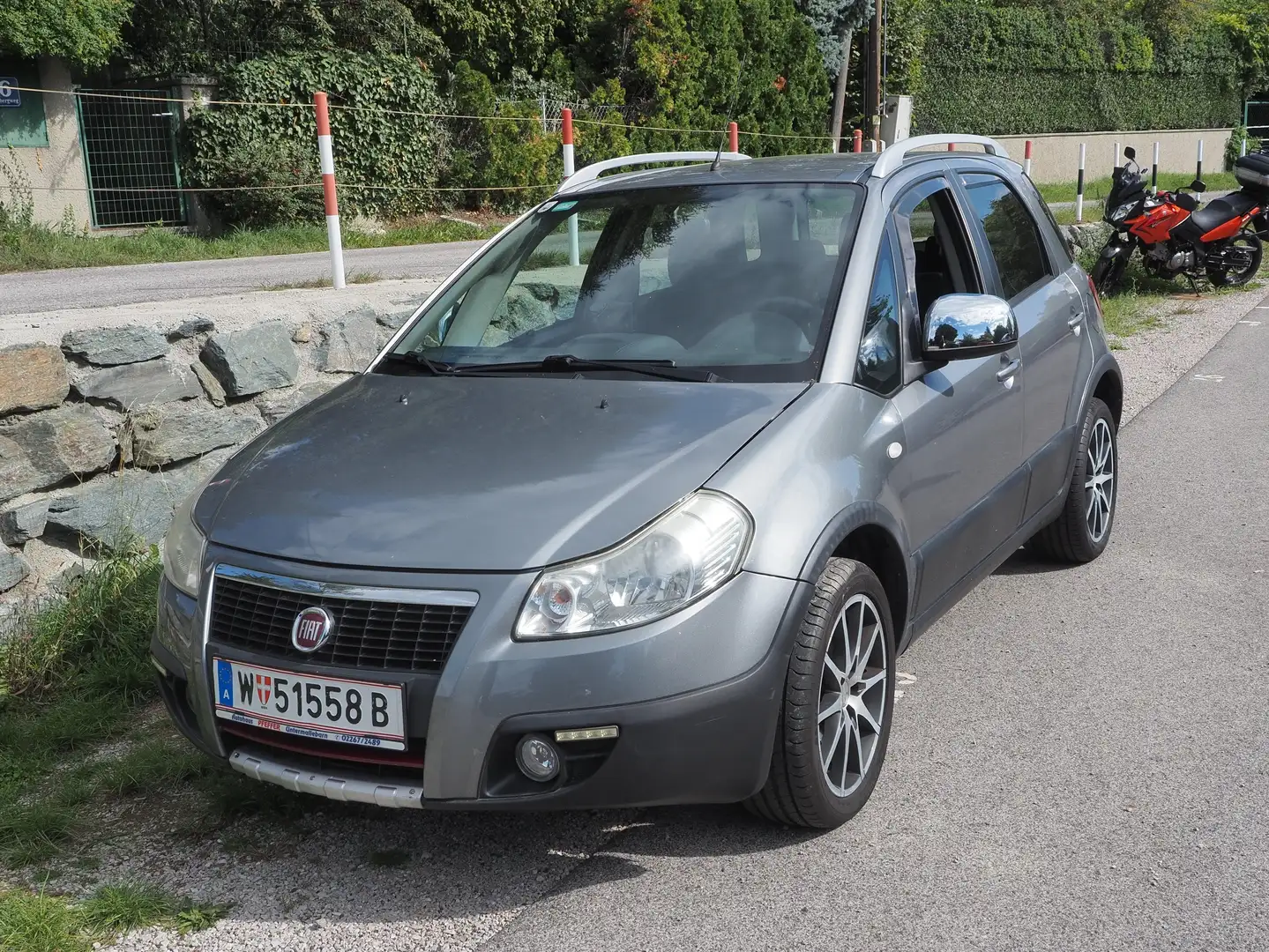 Fiat Sedici Sedici 1,6 16V Emotion Allrad Grau - 2