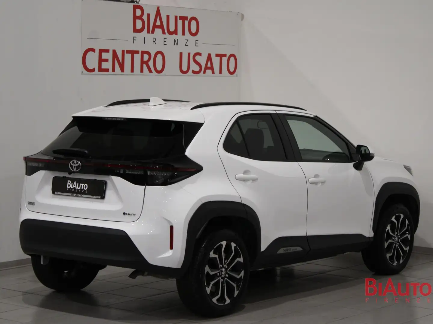 Toyota Yaris Cross Yaris Cross 1.5 Hybrid 130 CV 5p. E-CVT Trend Weiß - 2