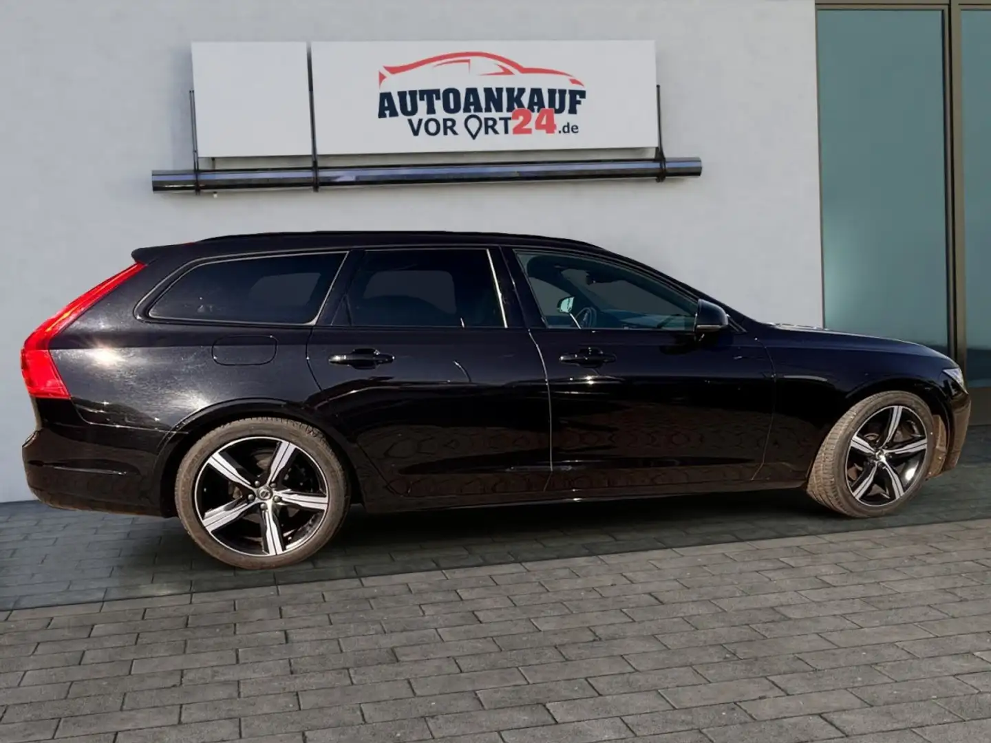 Volvo V90 Kombi R Design AWD*Harman-Kardon*Voll* Klima Navi Schwarz - 2