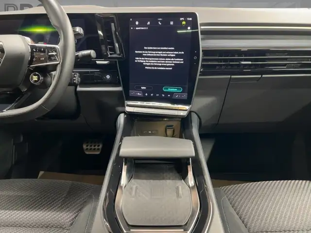 Renault Austral view 12
